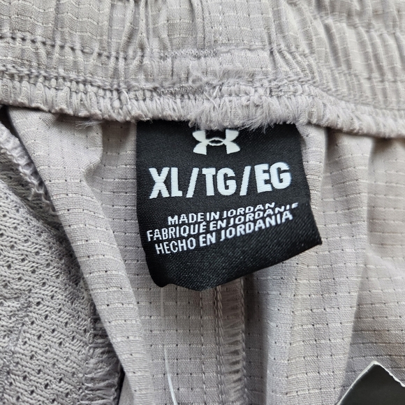 Under Armour Men's Extra Large XL UA Unstoppable Vented Gray Athletic Shorts New - Picture 7 of 11